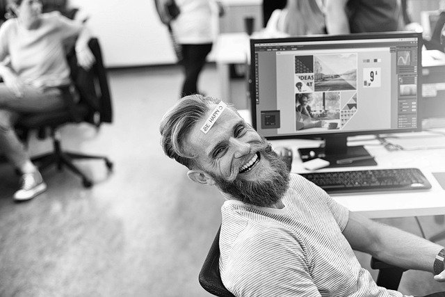 Mitarbeiter motiviert bei der Arbeit